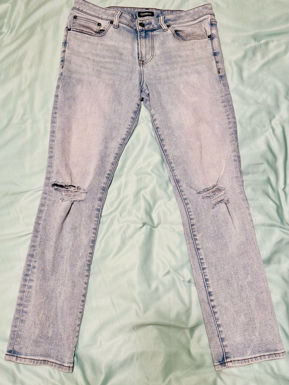 Express Light Blue Skinny Jeans with Knee Rips size 32x30 unisex